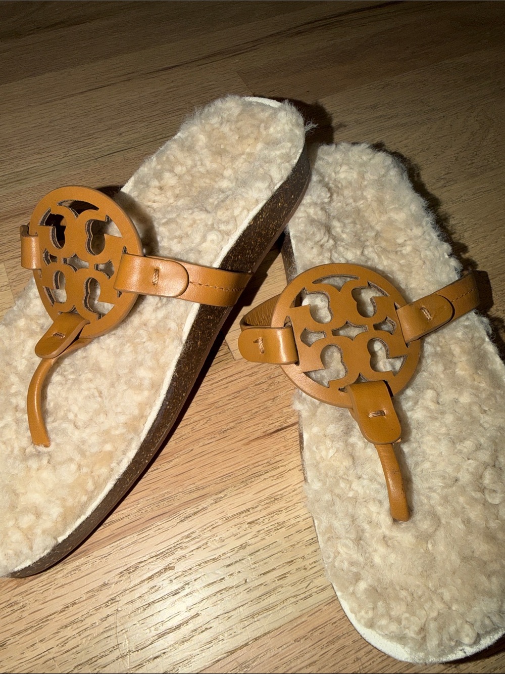 Carmel Tory Burch Miller Cloud Shearling
Sandals - Picture 3 of 7